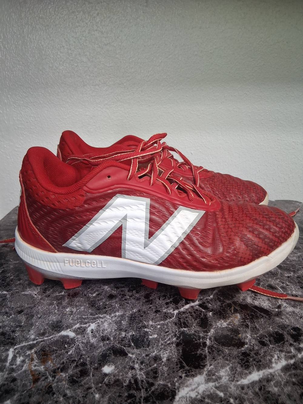 New Balance Men’s Red FuelCell Baseball Molded Cleats In Excellent Cond Size 7.5